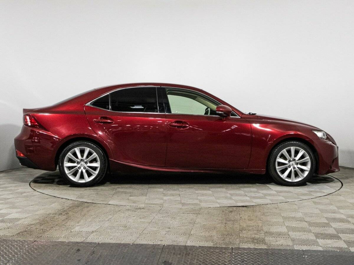 Lexus IS с пробегом — 2014 год. Фото: #3