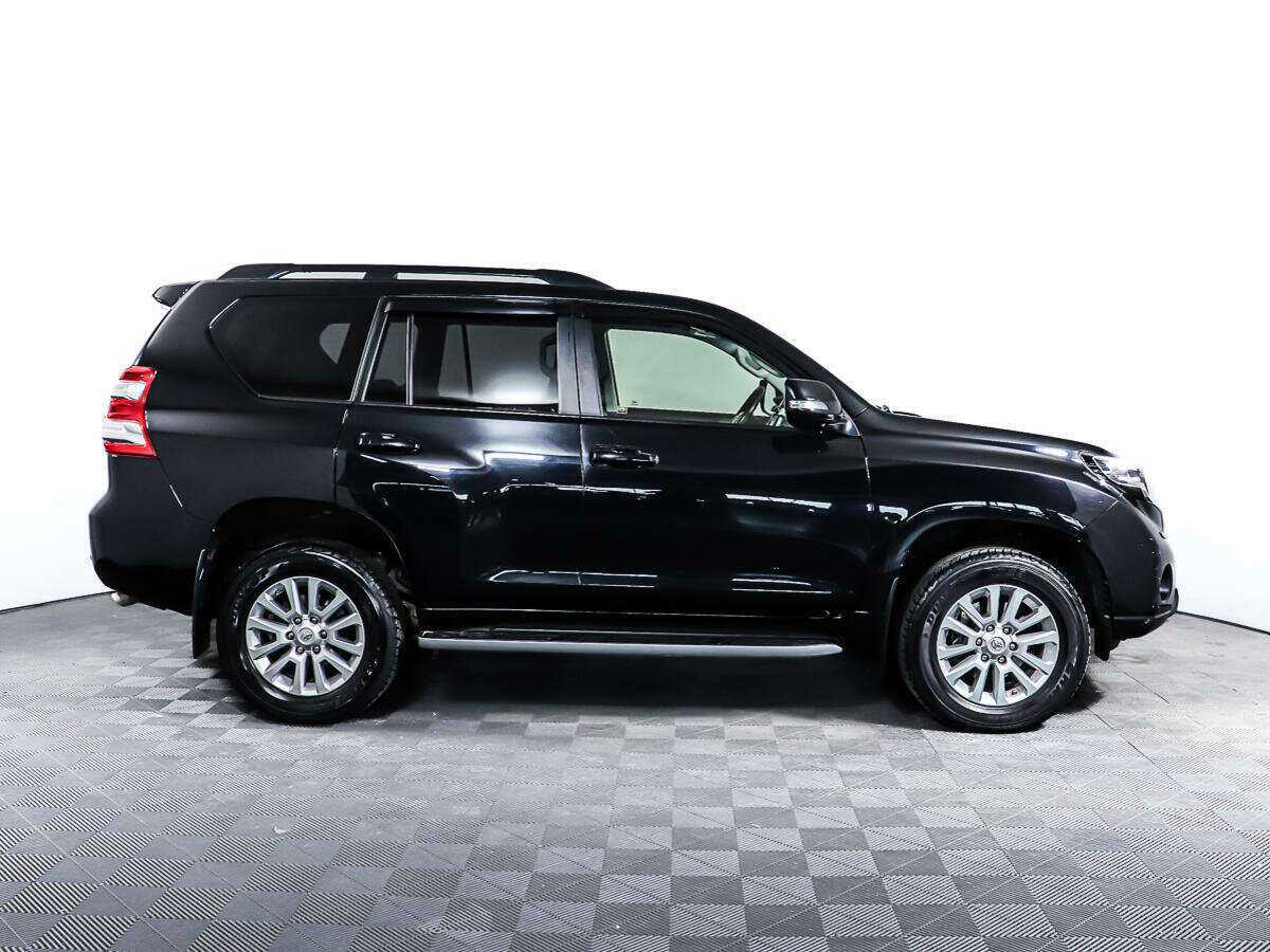 Toyota Land Cruiser Prado с пробегом — 2016 год. Фото: #3