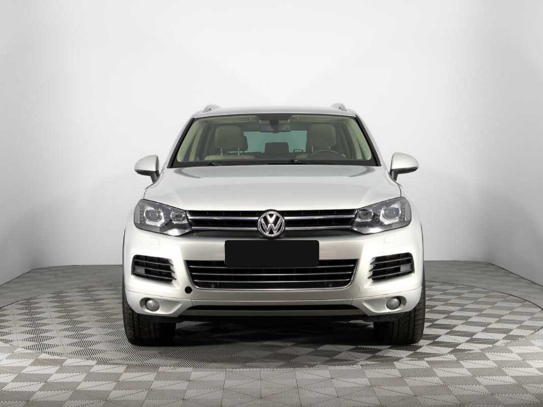Volkswagen Touareg с пробегом — 2011 год. Фото: #1