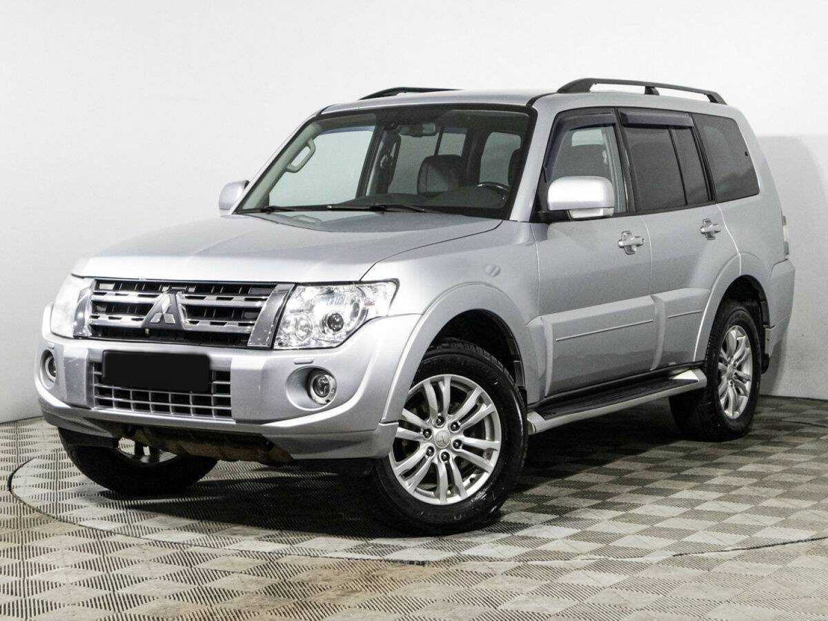 Mitsubishi Pajero с пробегом — 2012 год. Фото: #0