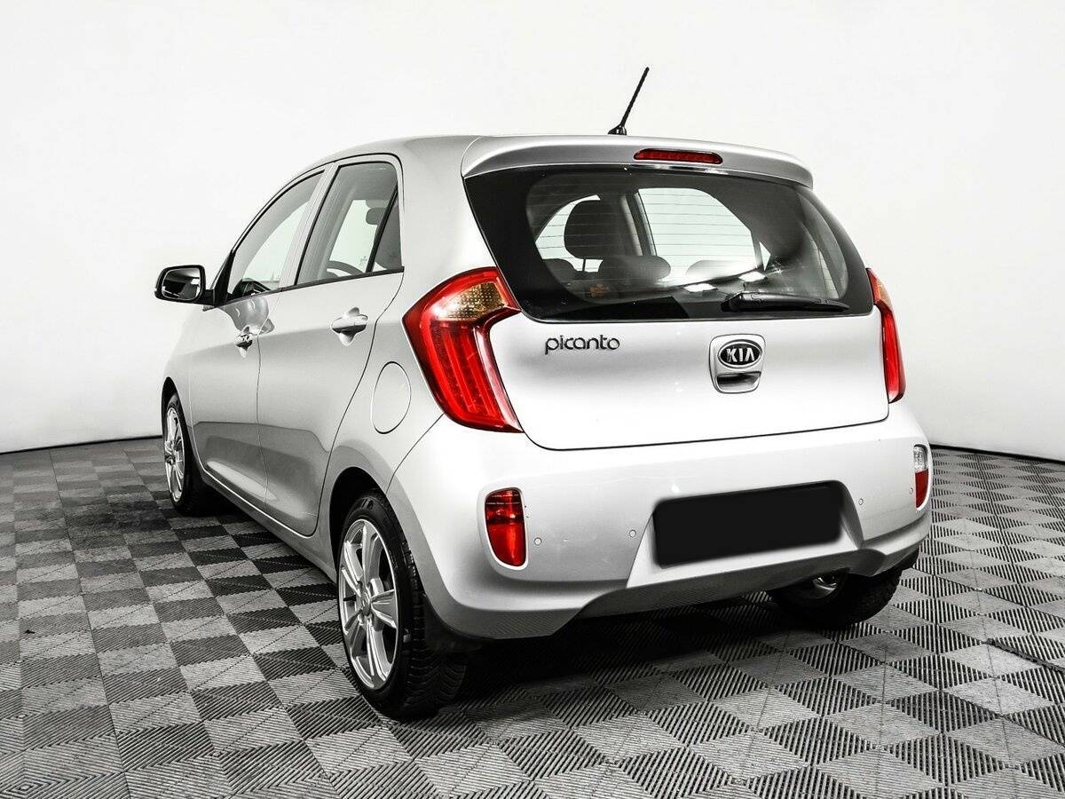 Kia Picanto с пробегом — 2011 год. Фото: #6