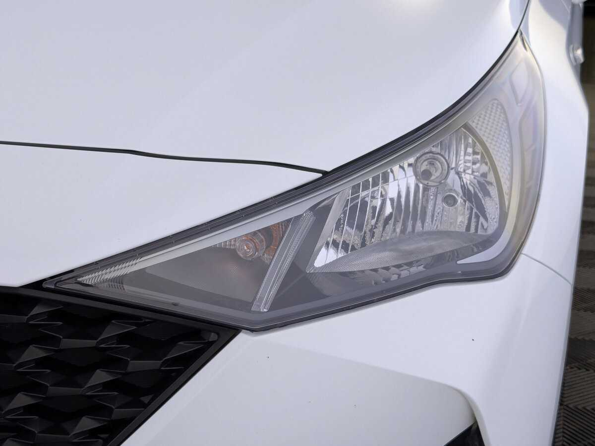 Hyundai Solaris с пробегом — 2020 год. Фото: #9
