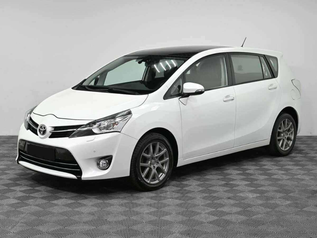 Toyota Verso с пробегом — 2015 год. Фото: #0