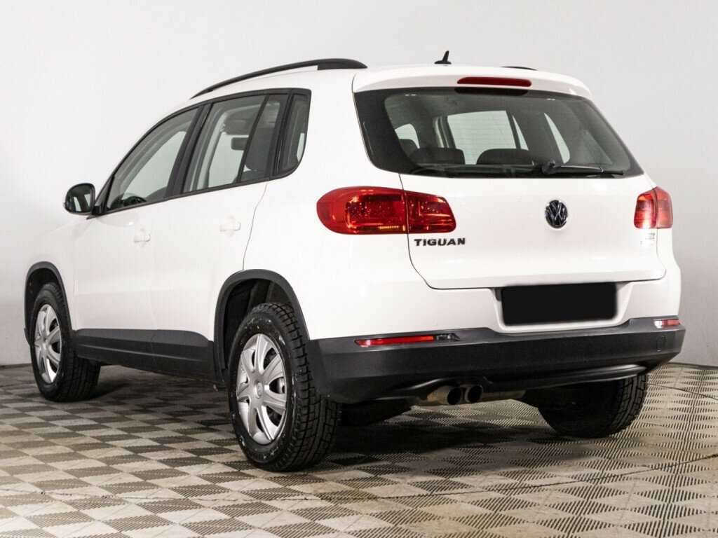 Volkswagen Tiguan с пробегом — 2011 год. Фото: #6