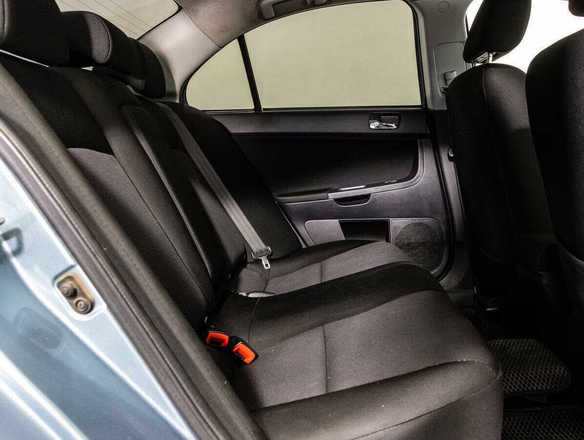 Mitsubishi Lancer с пробегом — 2008 год. Фото: #9
