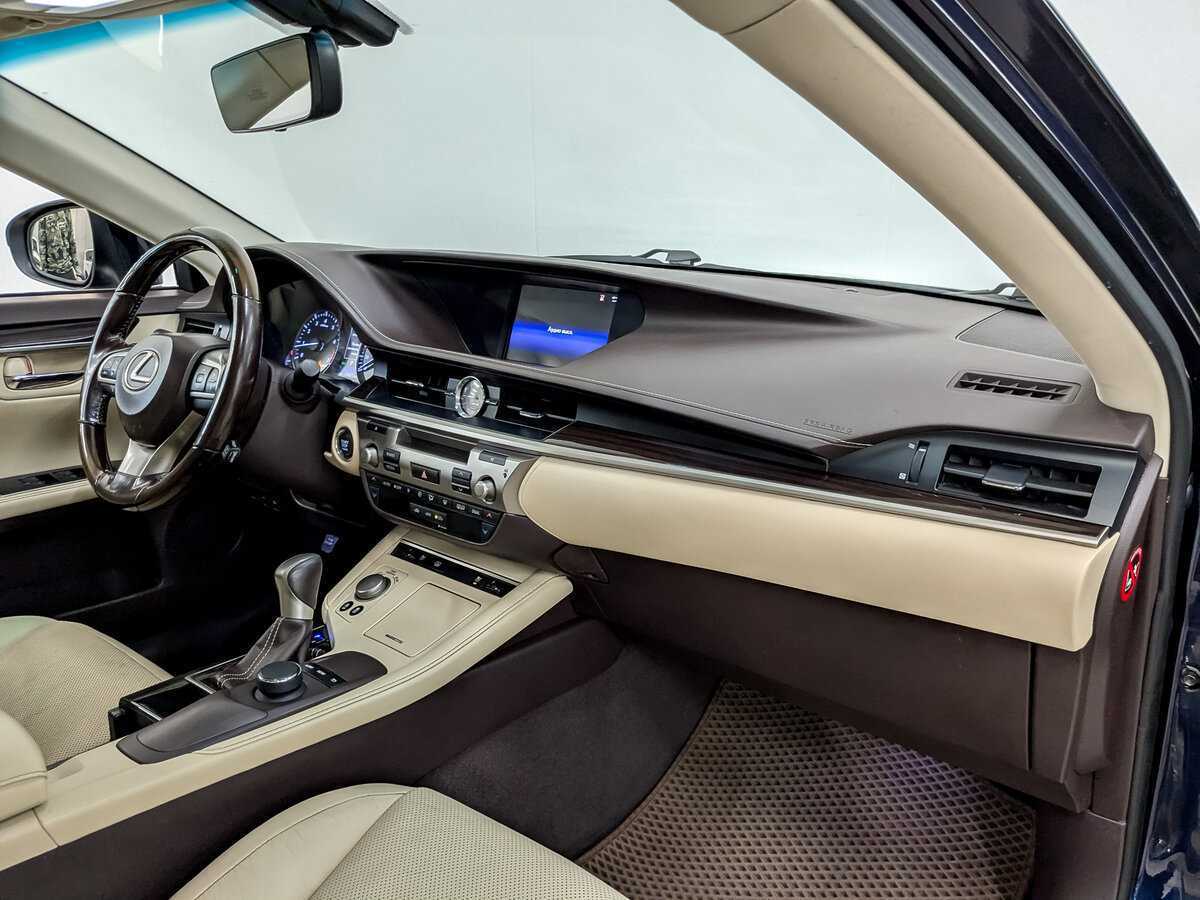 Lexus ES с пробегом — 2015 год. Фото: #10
