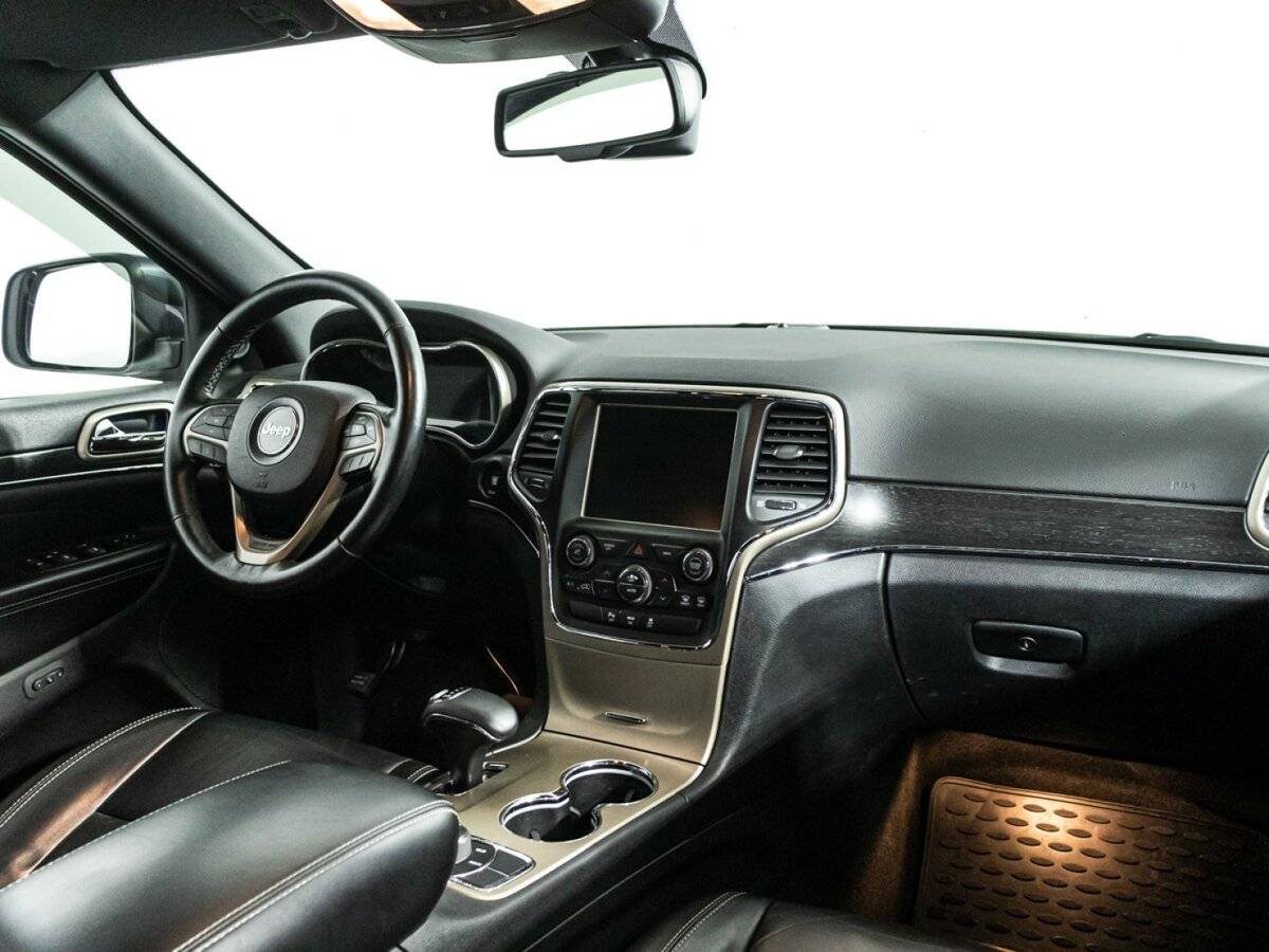 Jeep Grand Cherokee с пробегом — 2015 год. Фото: #8