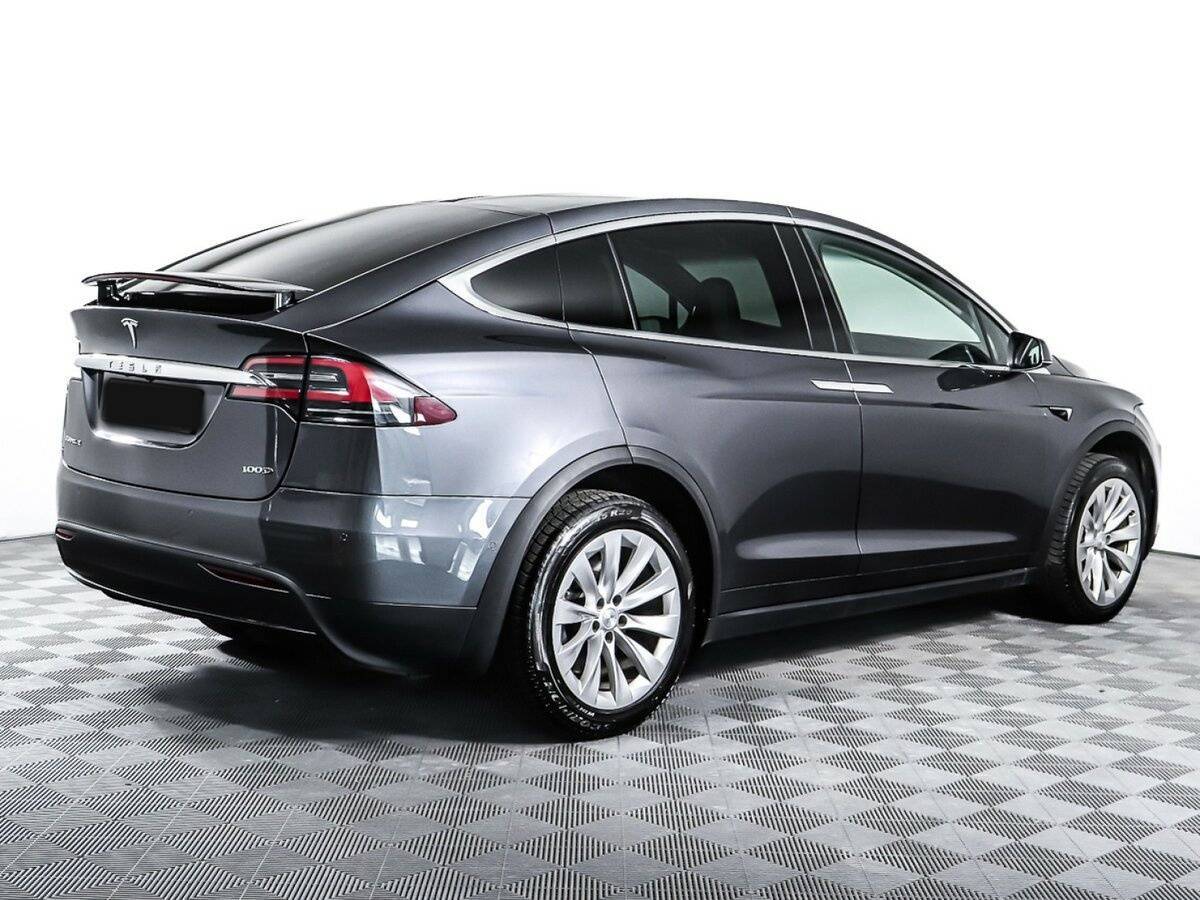 Tesla Model X с пробегом — 2018 год. Фото: #14
