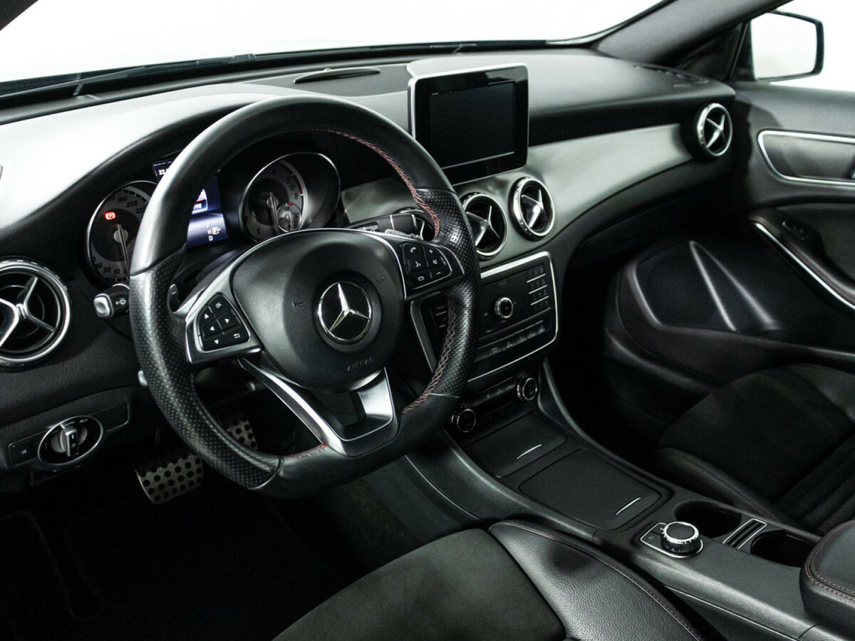 Mercedes-Benz GLA с пробегом — 2016 год. Фото: #10