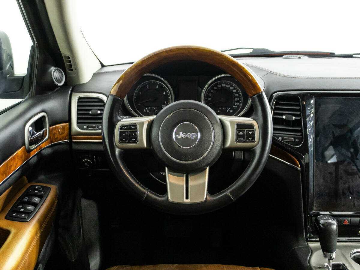 Jeep Grand Cherokee с пробегом — 2012 год. Фото: #19