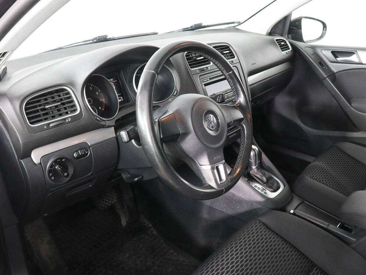 Volkswagen Golf с пробегом — 2012 год. Фото: #4