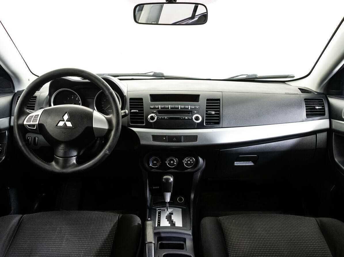 Mitsubishi Lancer с пробегом — 2010 год. Фото: #7