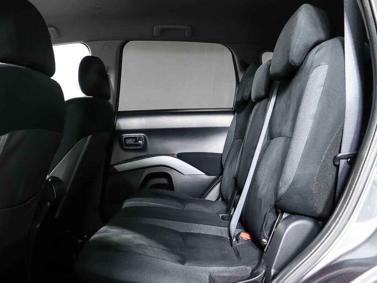 Mitsubishi Outlander с пробегом — 2008 год. Фото: #9