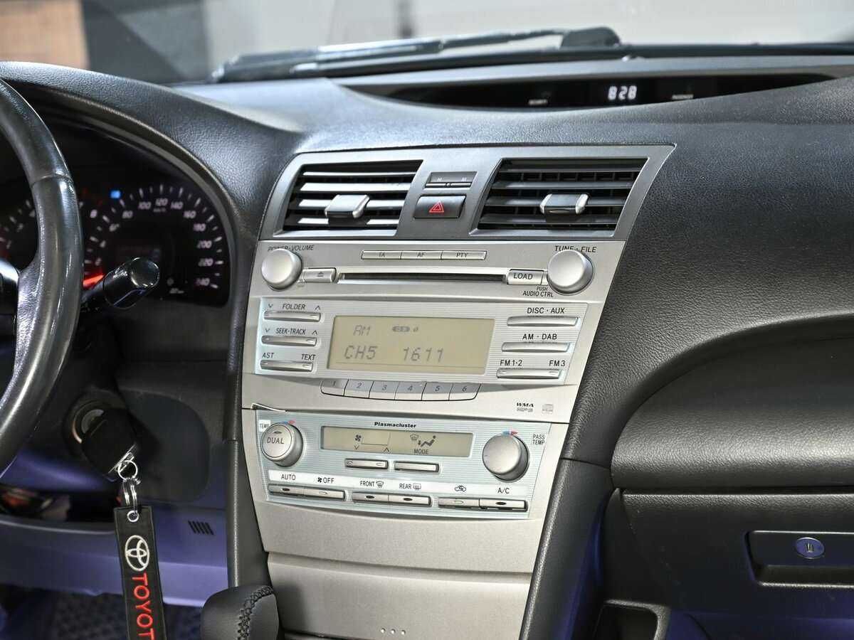 Toyota Camry с пробегом — 2007 год. Фото: #8