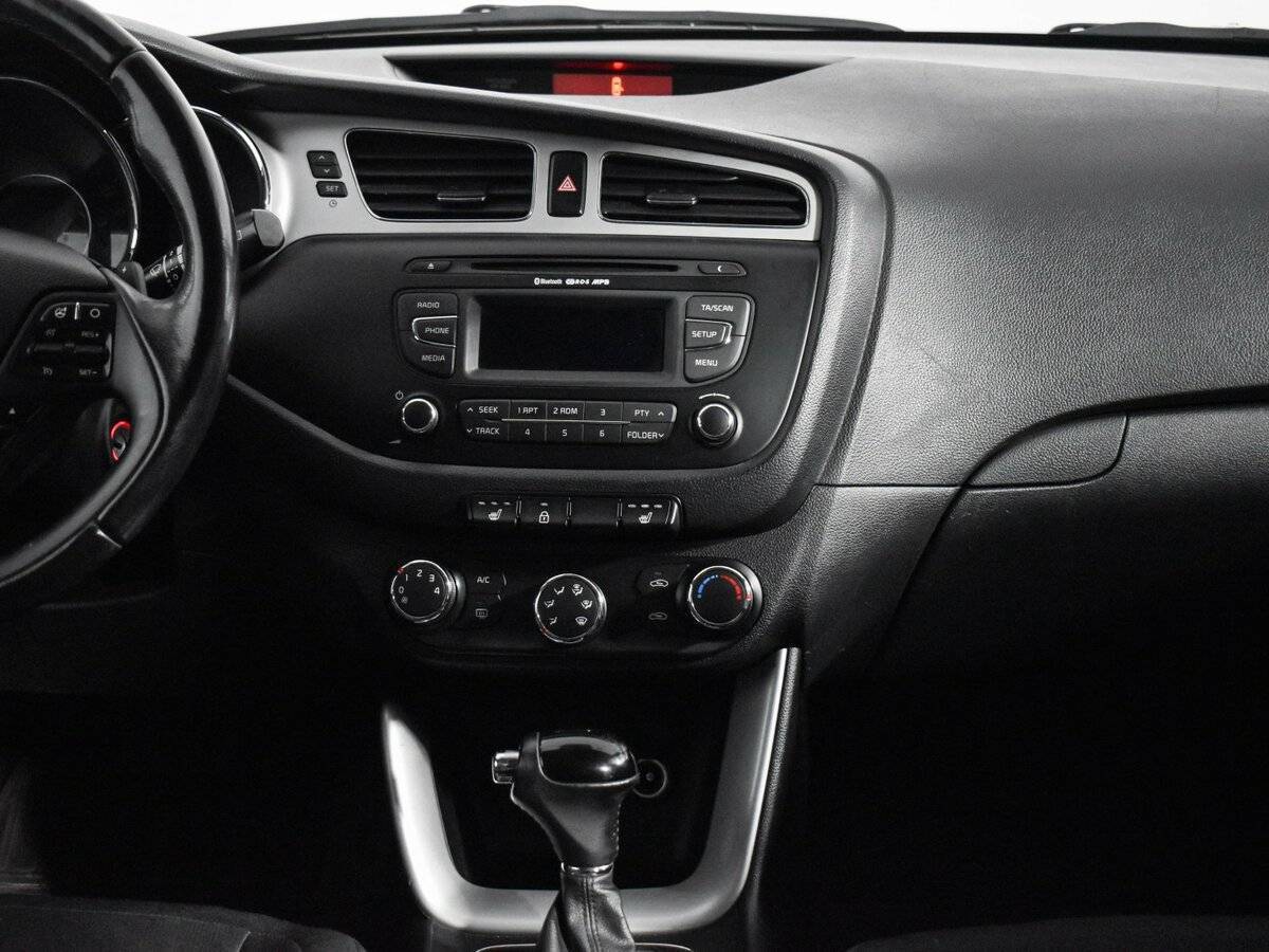 Kia Ceed с пробегом — 2014 год. Фото: #11