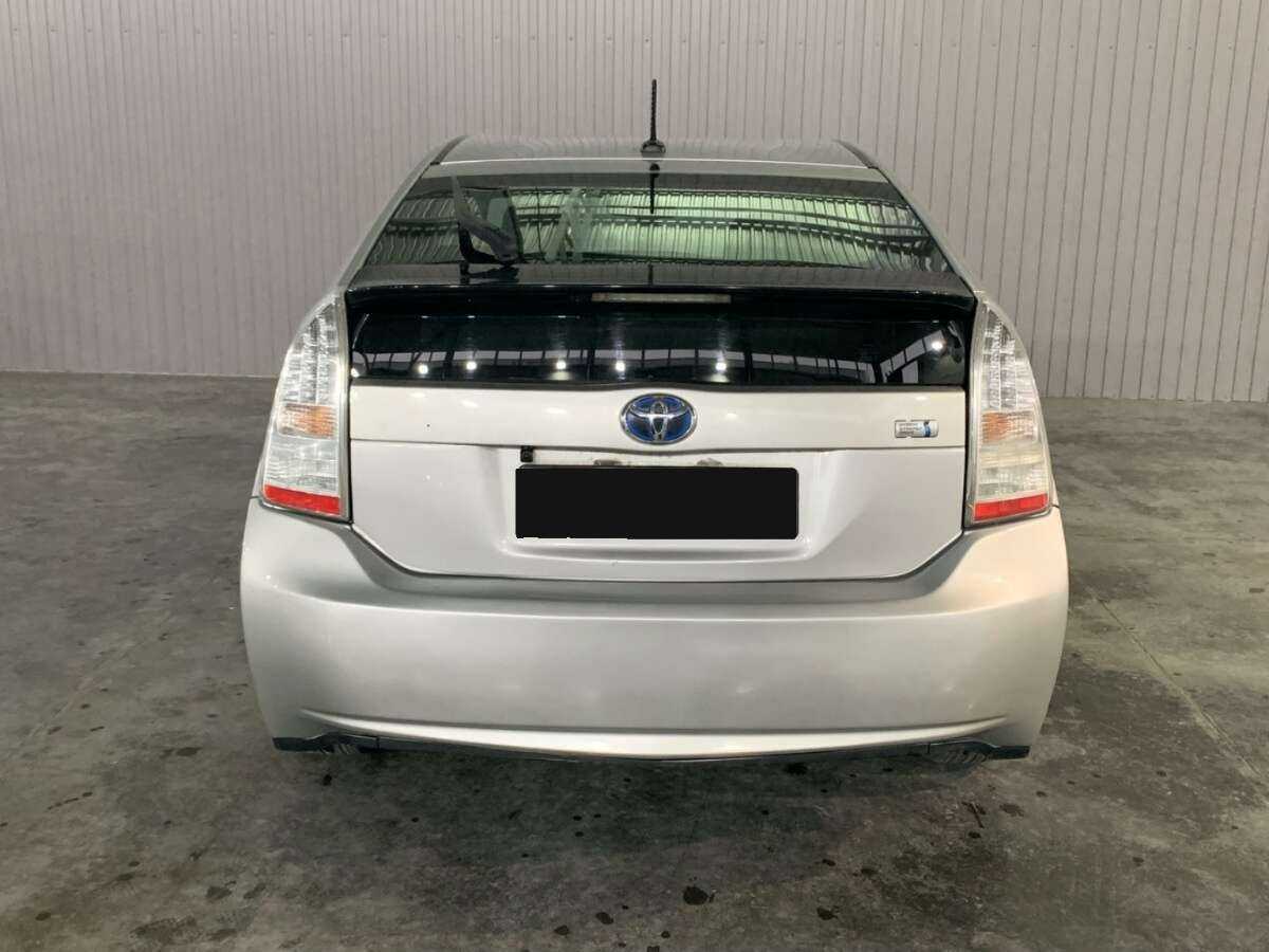 Toyota Prius с пробегом — 2009 год. Фото: #5