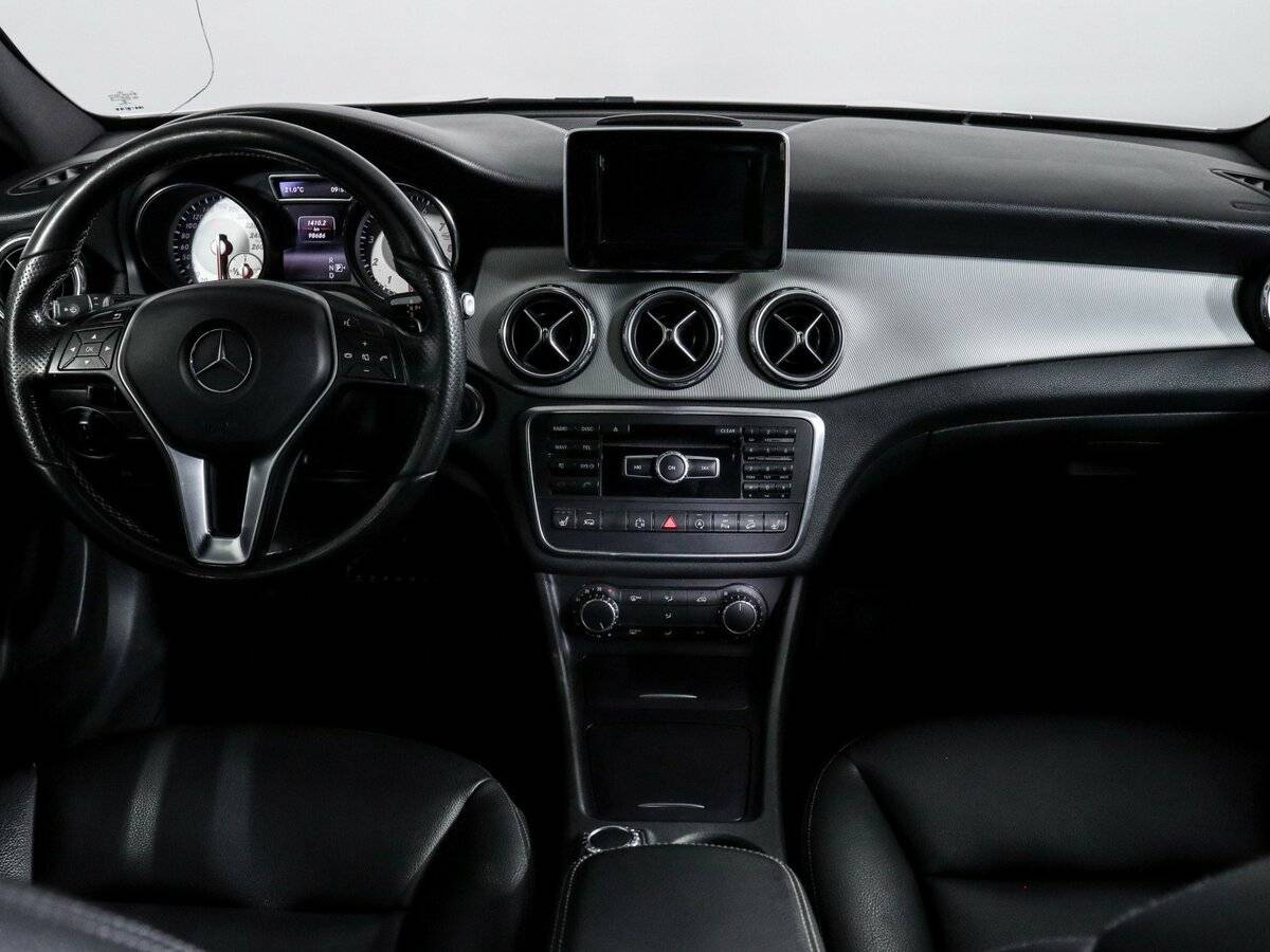 Mercedes-Benz GLA с пробегом — 2015 год. Фото: #9