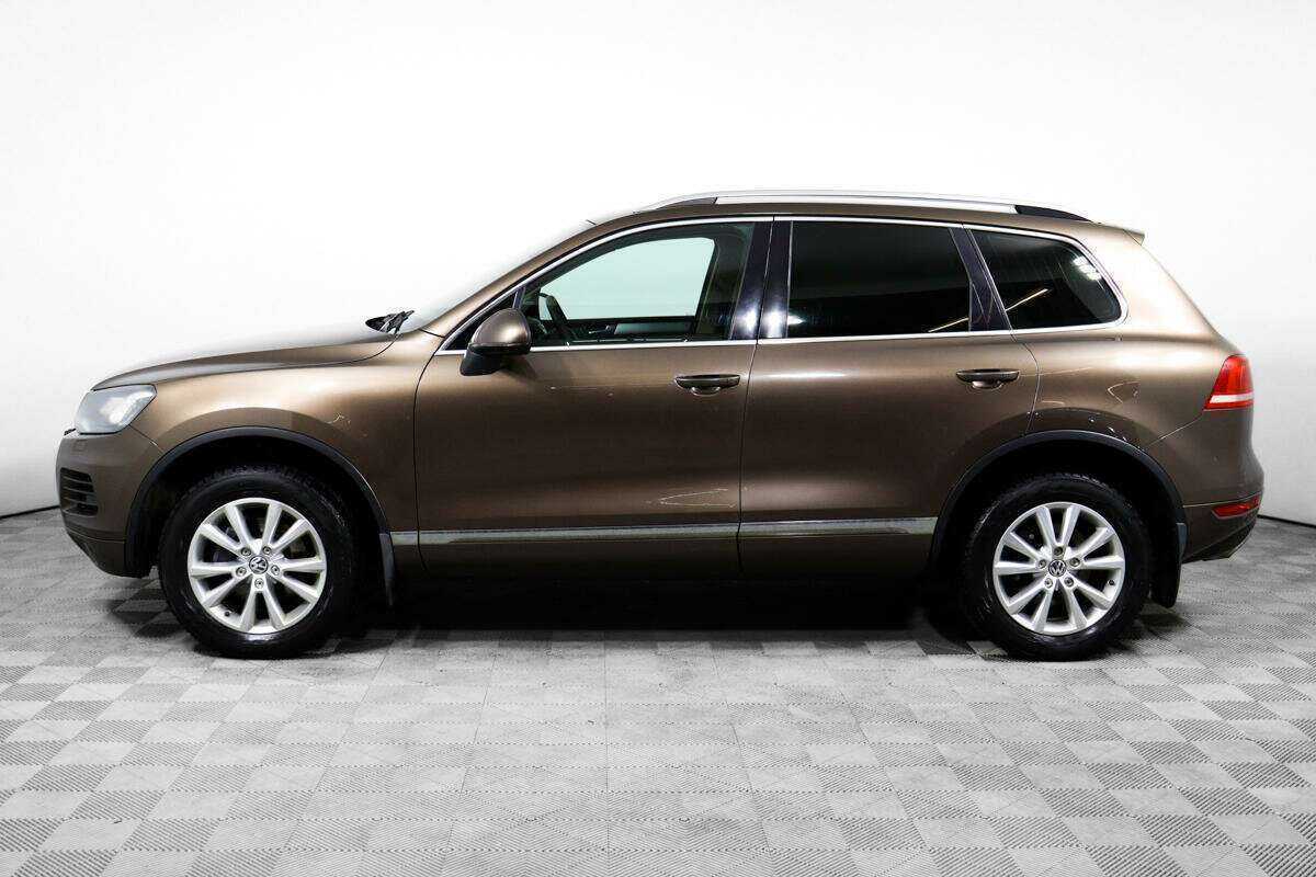 Volkswagen Touareg с пробегом — 2012 год. Фото: #7