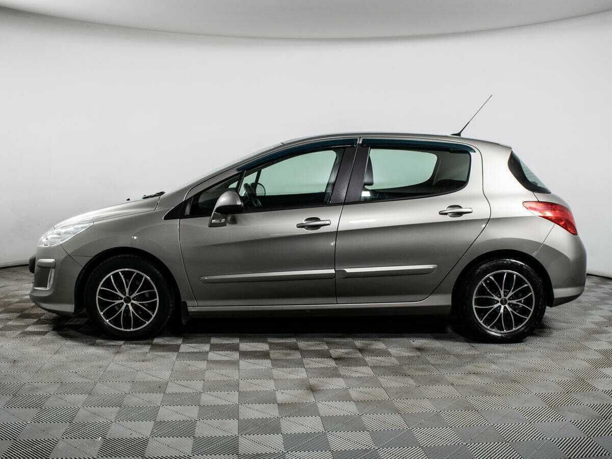 Peugeot 308 с пробегом — 2010 год. Фото: #7