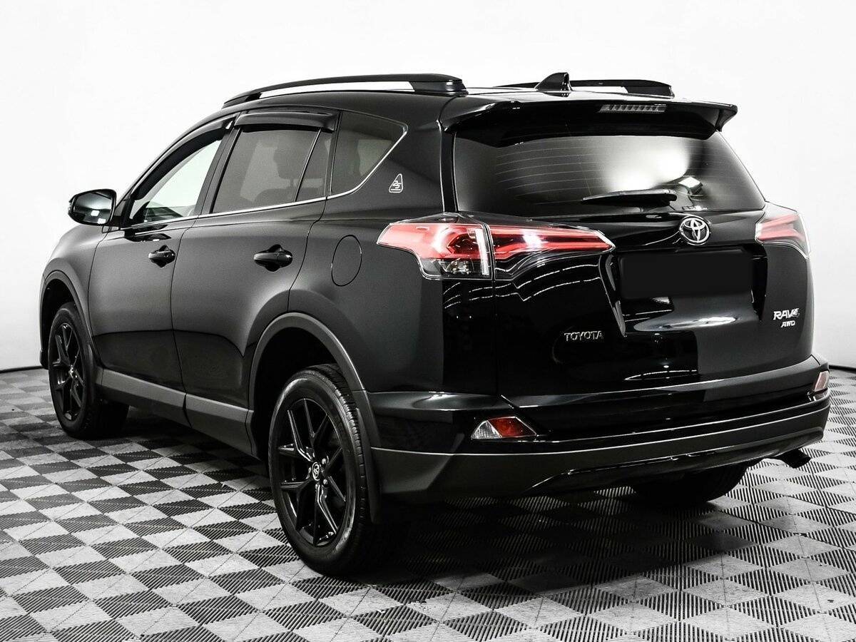 Toyota RAV4 с пробегом — 2019 год. Фото: #6