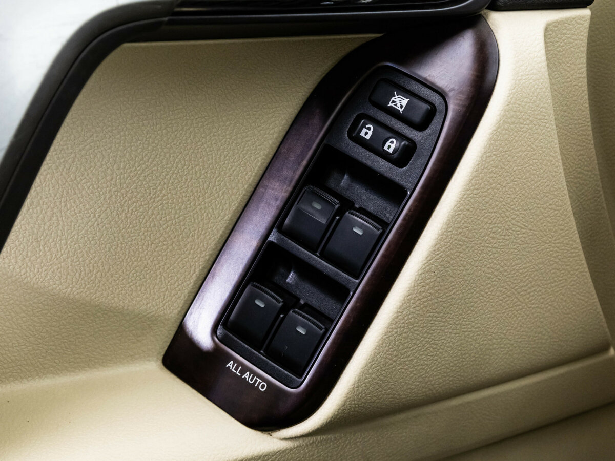 Toyota Land Cruiser Prado с пробегом — 2016 год. Фото: #15