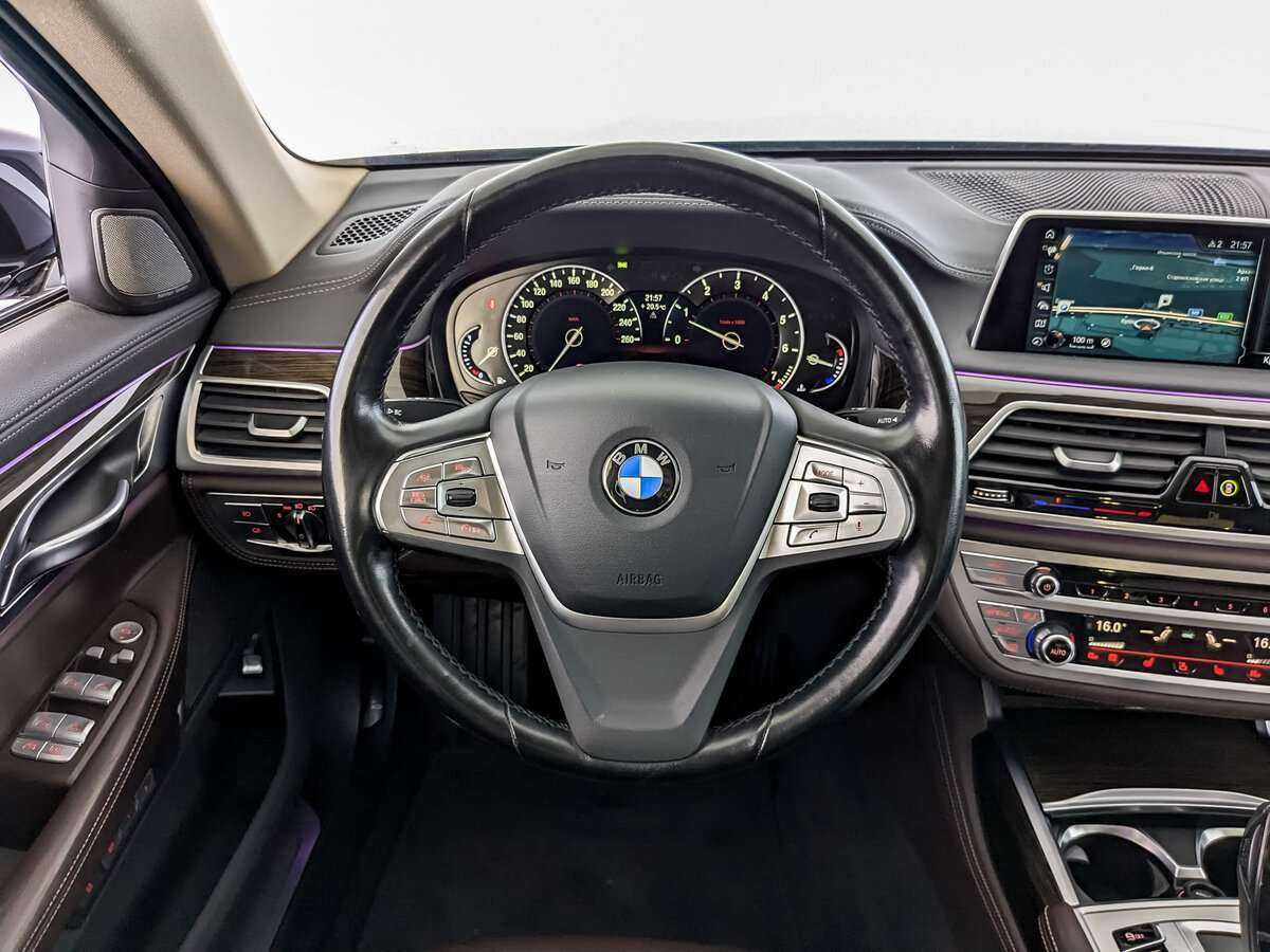 BMW 7 серии с пробегом — 2016 год. Фото: #15