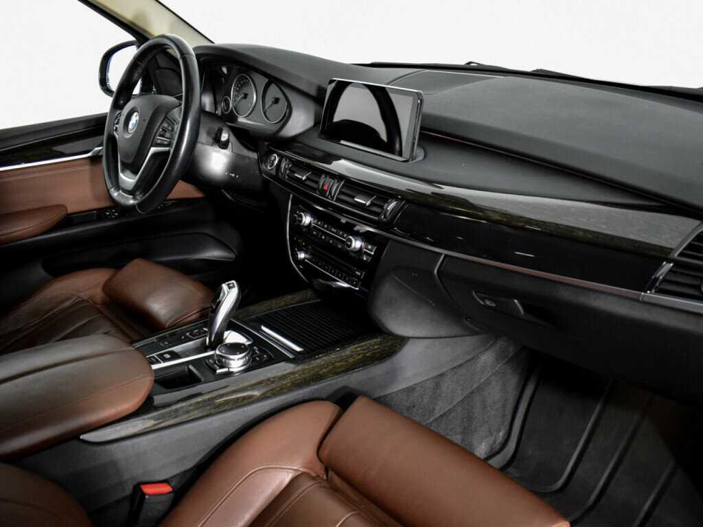 BMW X5 с пробегом — 2015 год. Фото: #9