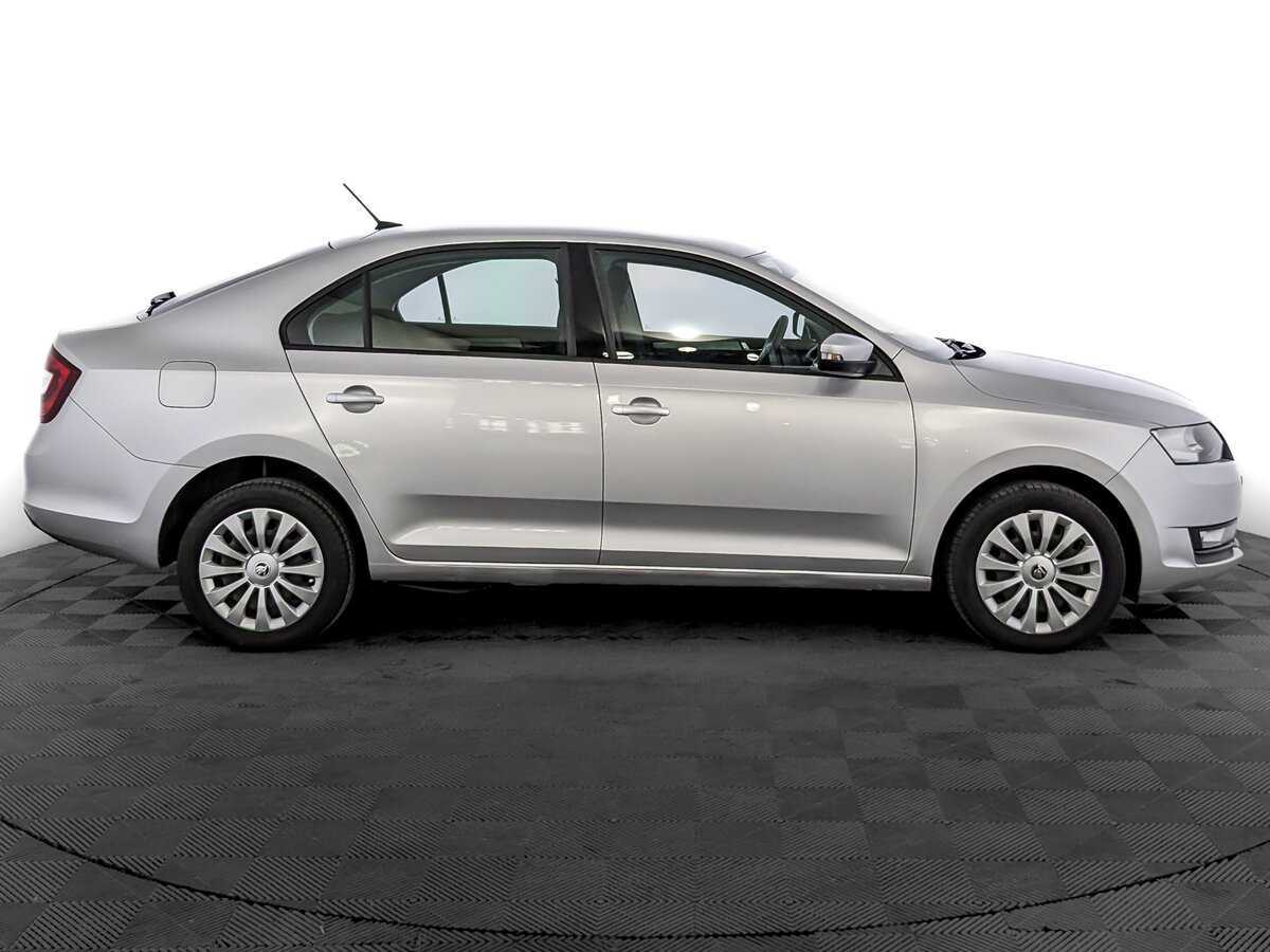 Skoda Rapid с пробегом — 2018 год. Фото: #3