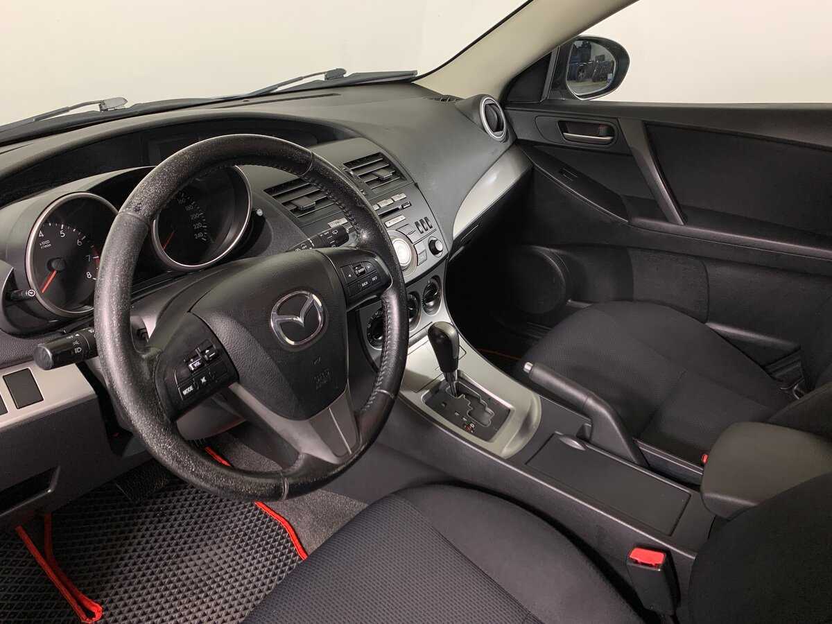 Mazda 3 с пробегом — 2011 год. Фото: #11