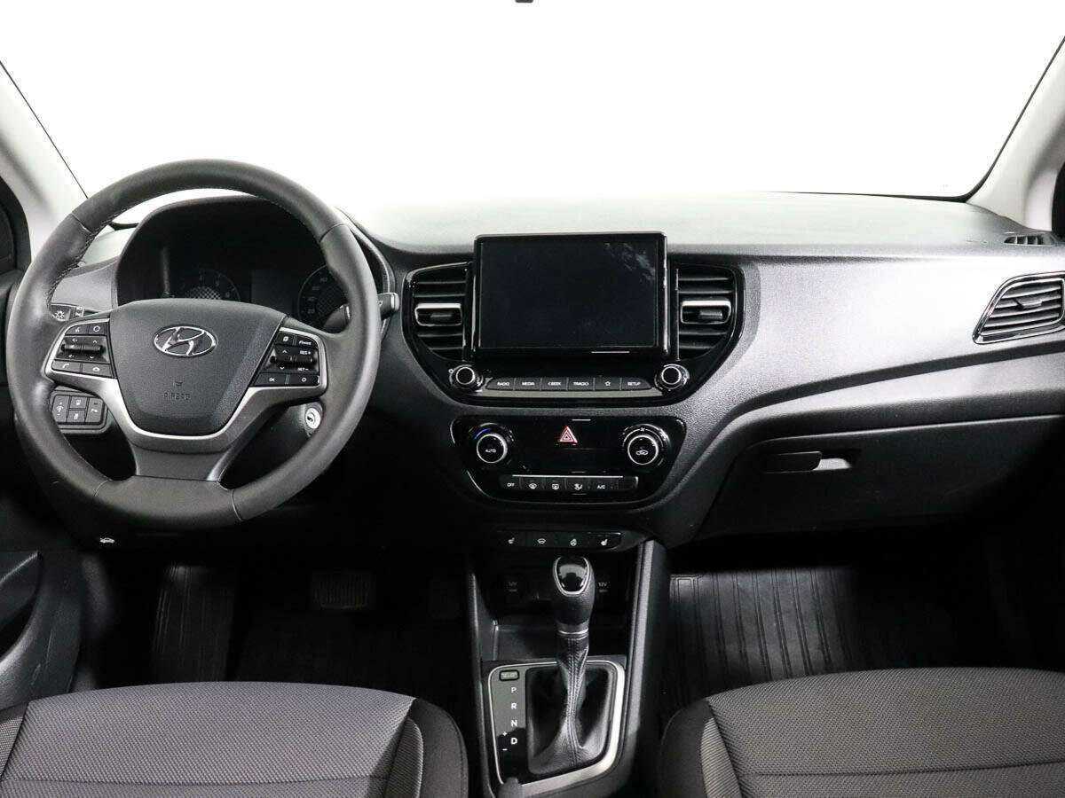 Hyundai Solaris с пробегом — 2021 год. Фото: #10