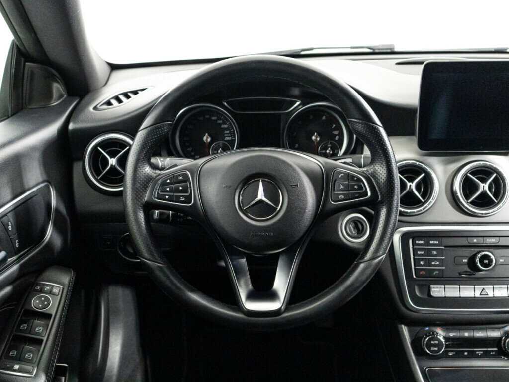 Mercedes-Benz CLA с пробегом — 2016 год. Фото: #15