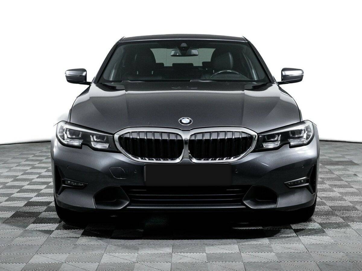 BMW 3 серии с пробегом — 2019 год. Фото: #1