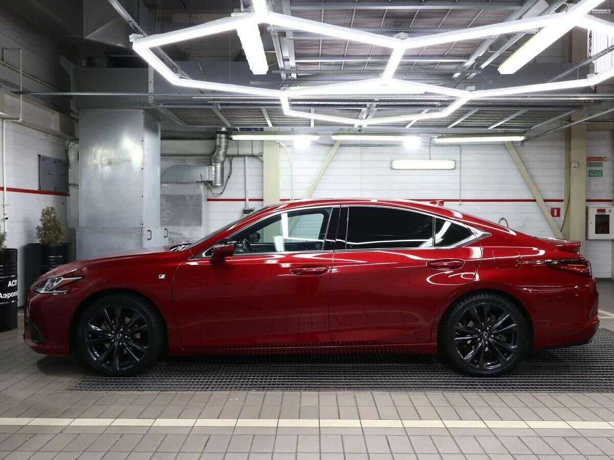 Lexus ES с пробегом — 2019 год. Фото: #4