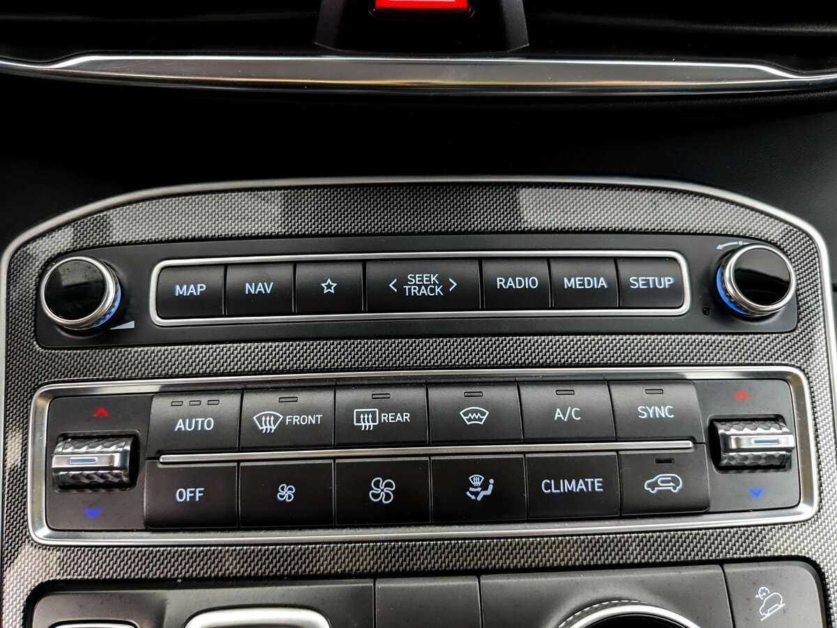 Hyundai Santa Fe с пробегом — 2021 год. Фото: #24