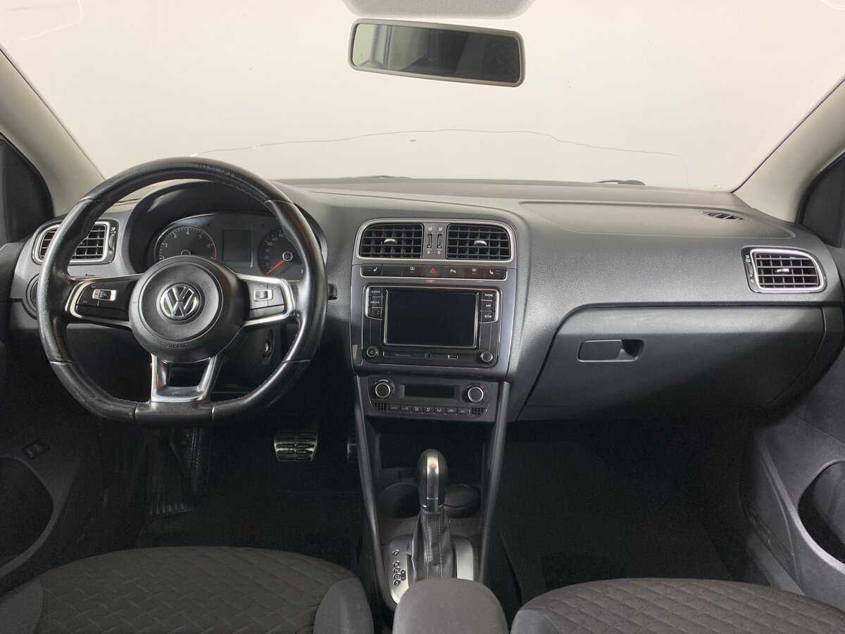 Volkswagen Polo с пробегом — 2018 год. Фото: #12
