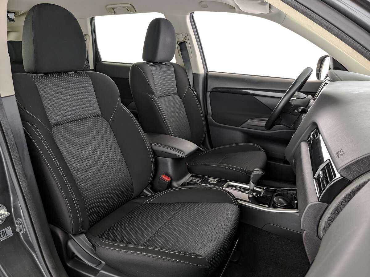 Mitsubishi Outlander с пробегом — 2019 год. Фото: #19