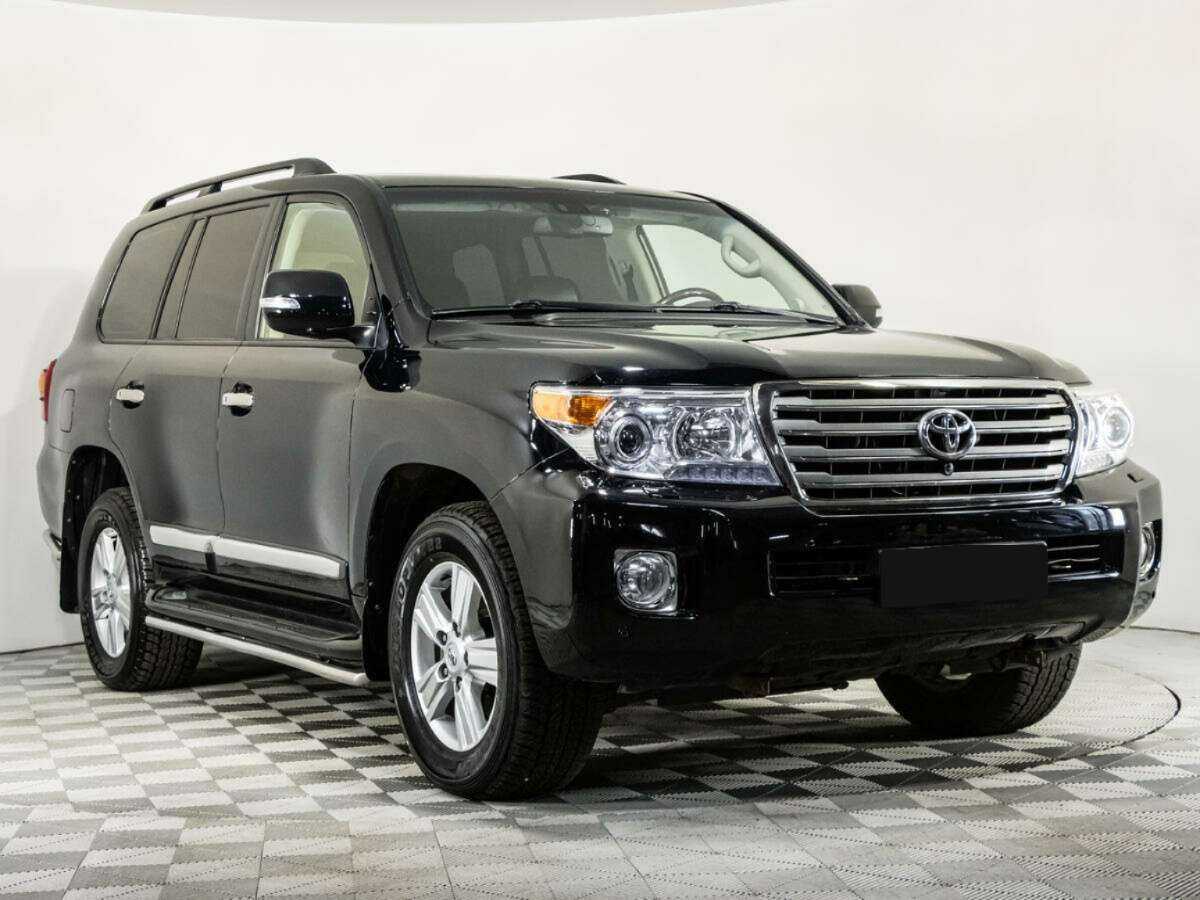 Toyota Land Cruiser с пробегом — 2014 год. Фото: #2