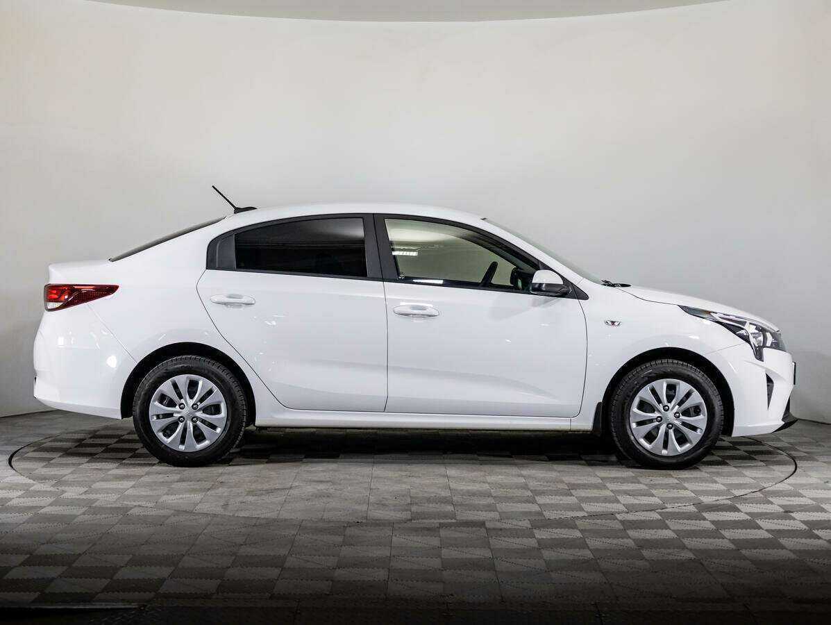 Kia Rio с пробегом — 2021 год. Фото: #3