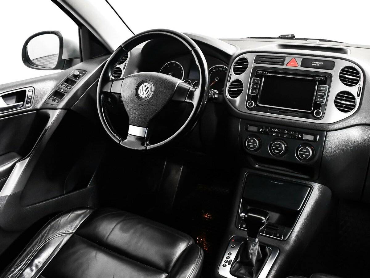 Volkswagen Tiguan с пробегом — 2009 год. Фото: #8