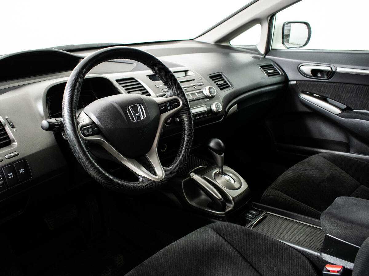 Honda Civic с пробегом — 2011 год. Фото: #12