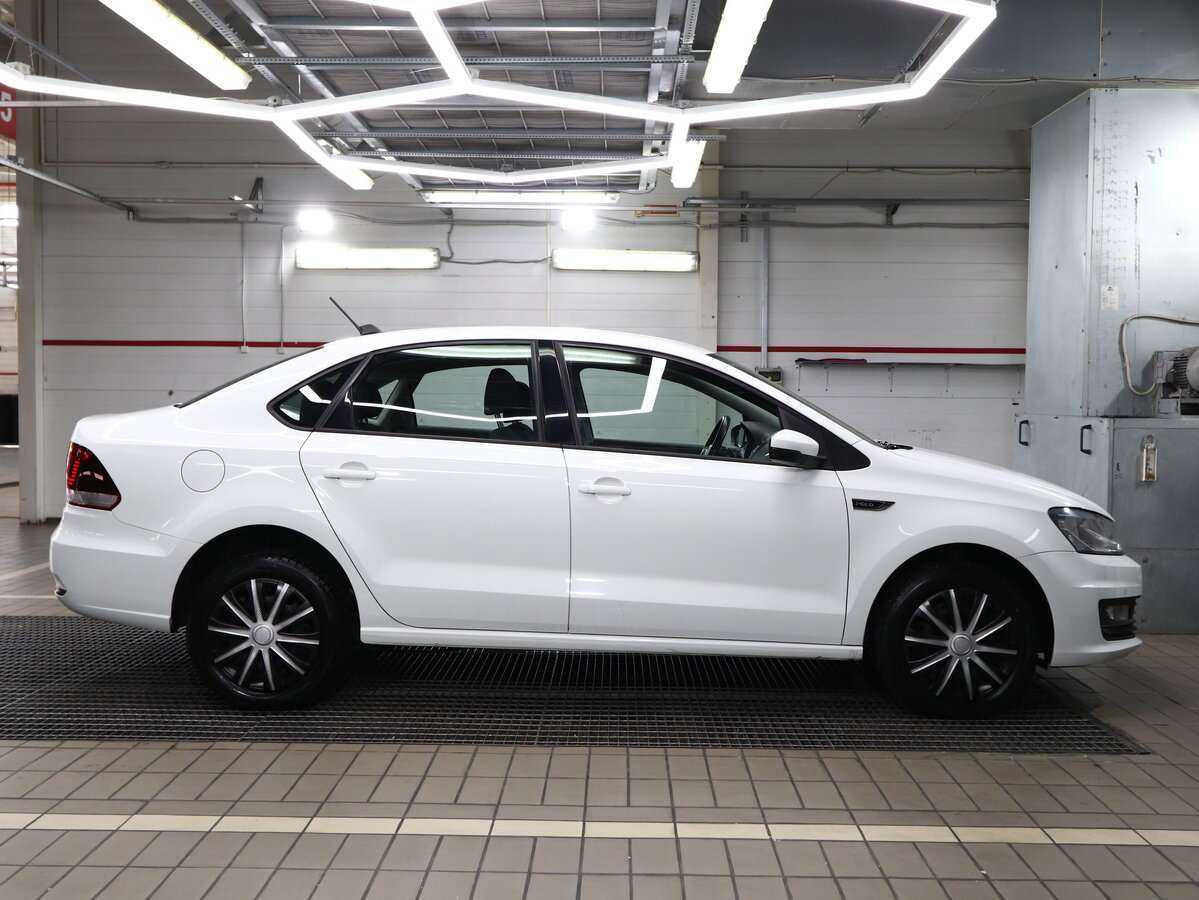 Volkswagen Polo с пробегом — 2019 год. Фото: #2