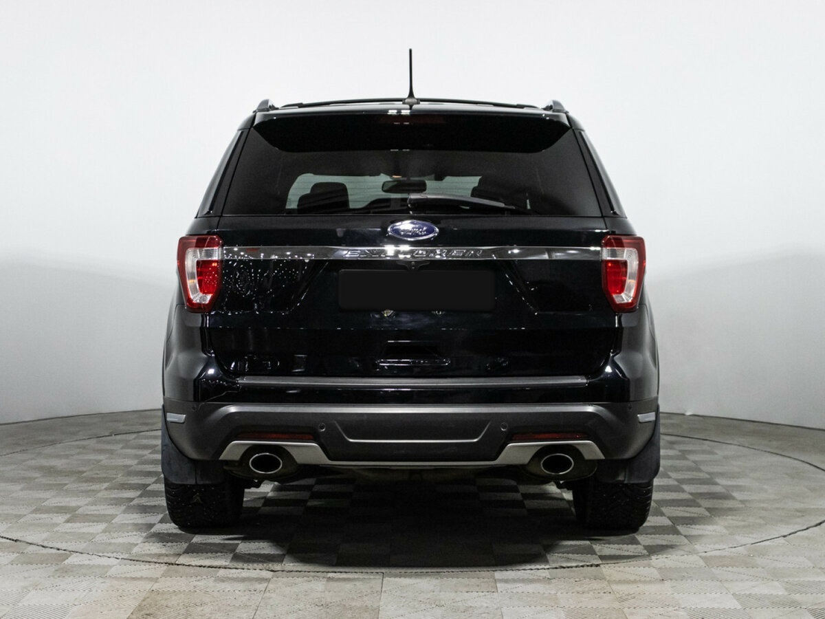 Ford Explorer с пробегом — 2018 год. Фото: #4
