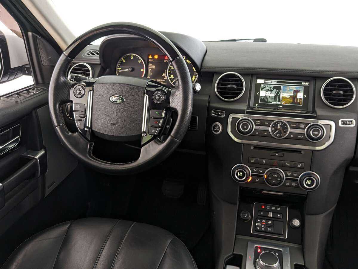 Land Rover Discovery с пробегом — 2015 год. Фото: #18