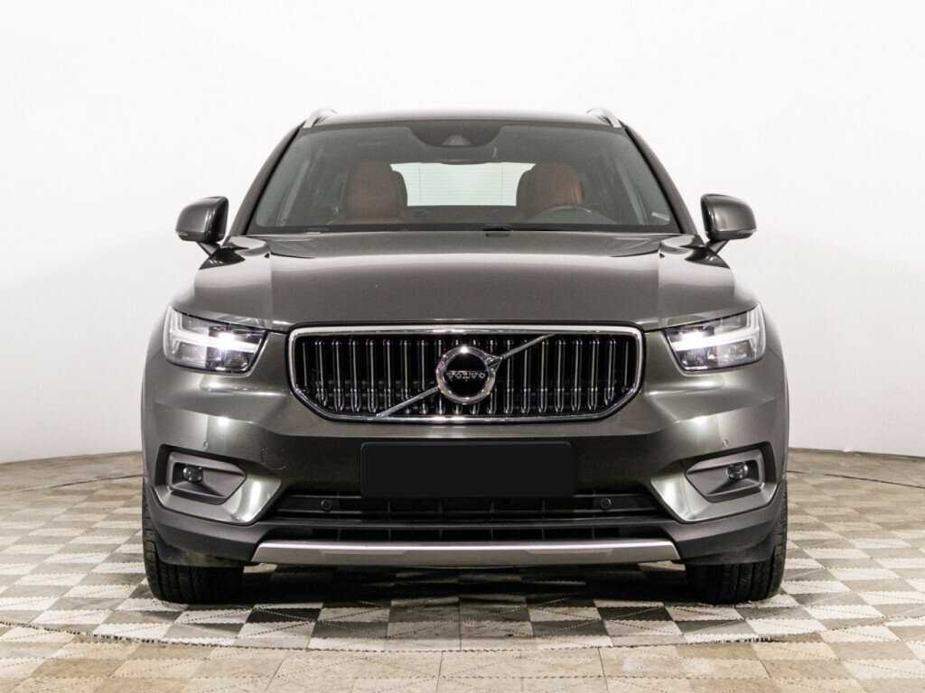 Volvo XC40 с пробегом — 2018 год. Фото: #1