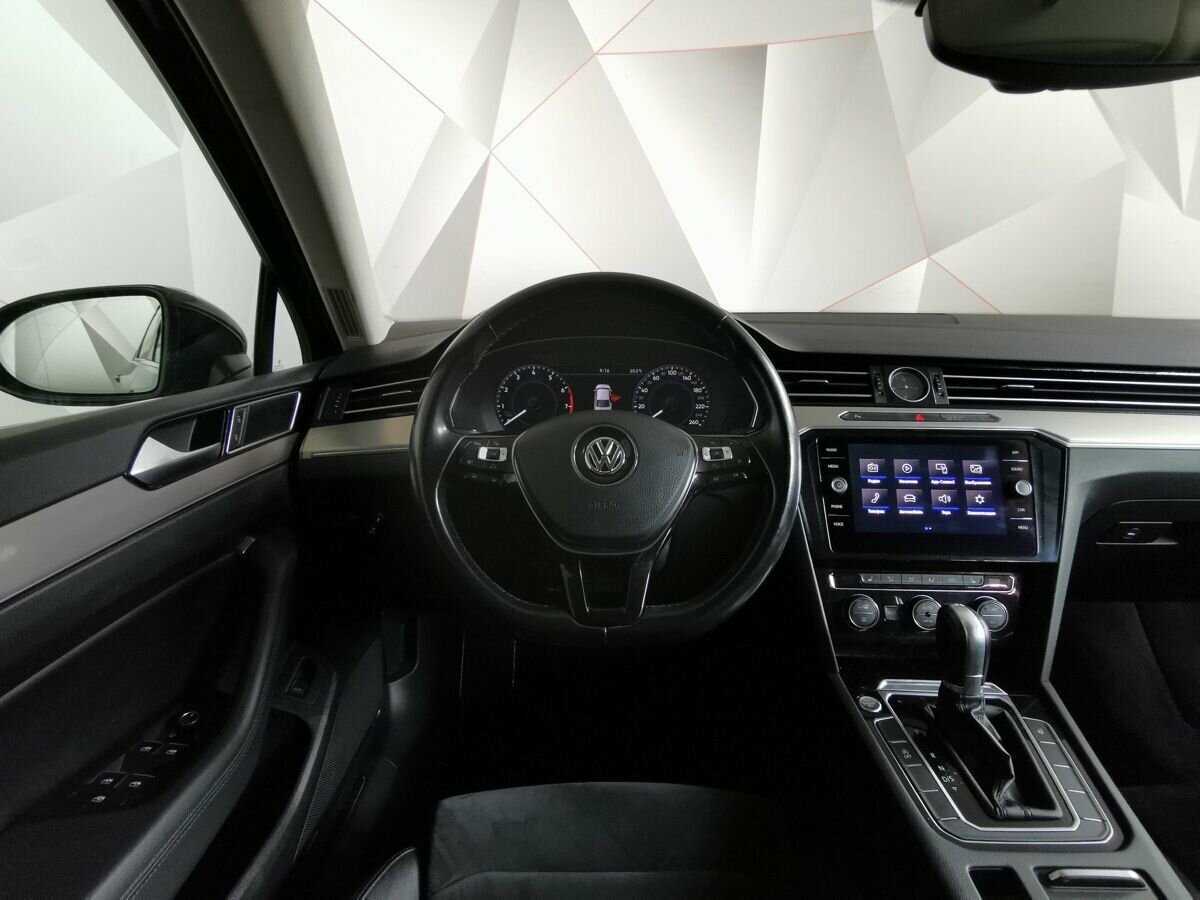 Volkswagen Passat с пробегом — 2018 год. Фото: #14