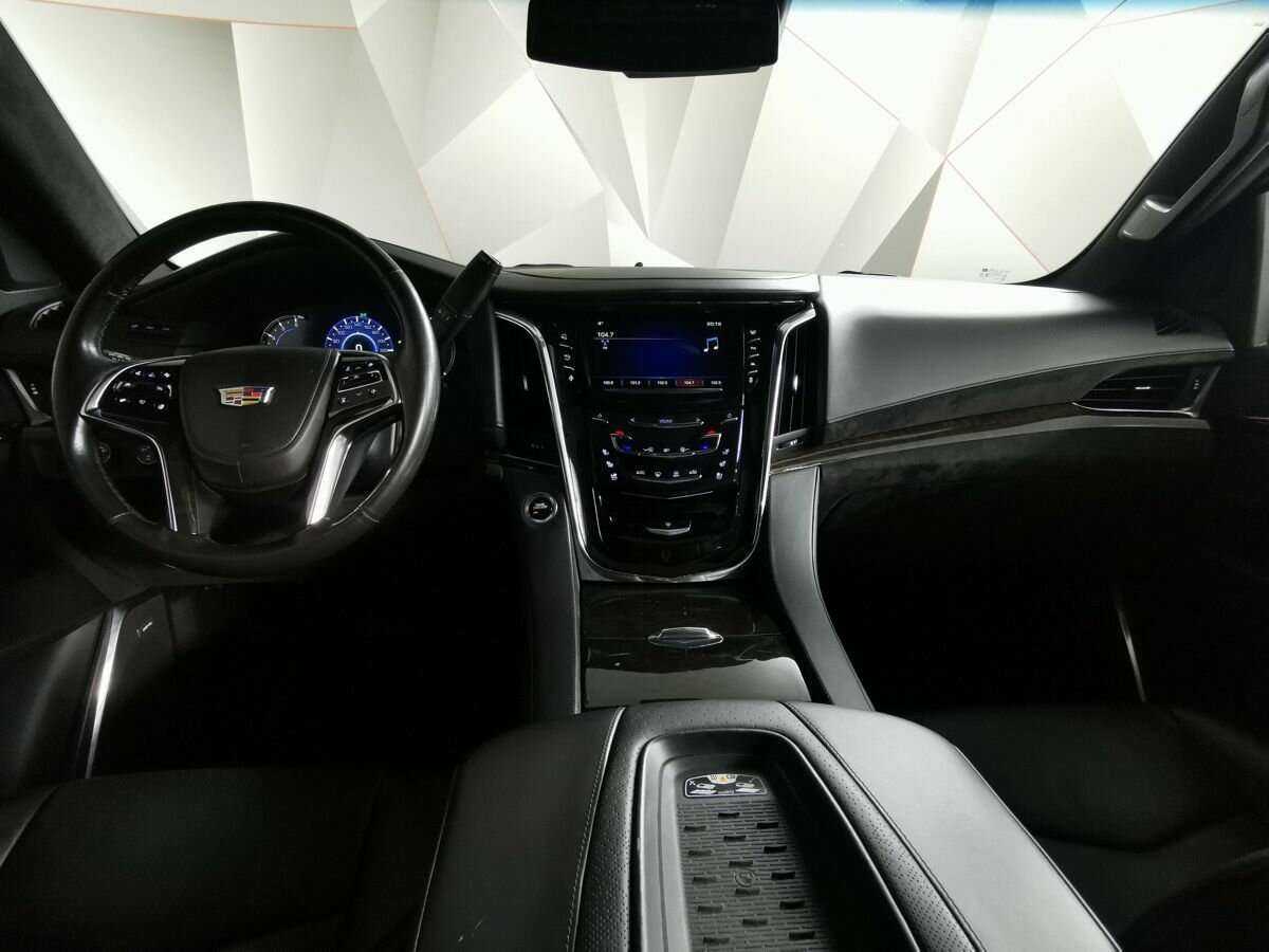 Cadillac Escalade с пробегом — 2016 год. Фото: #8