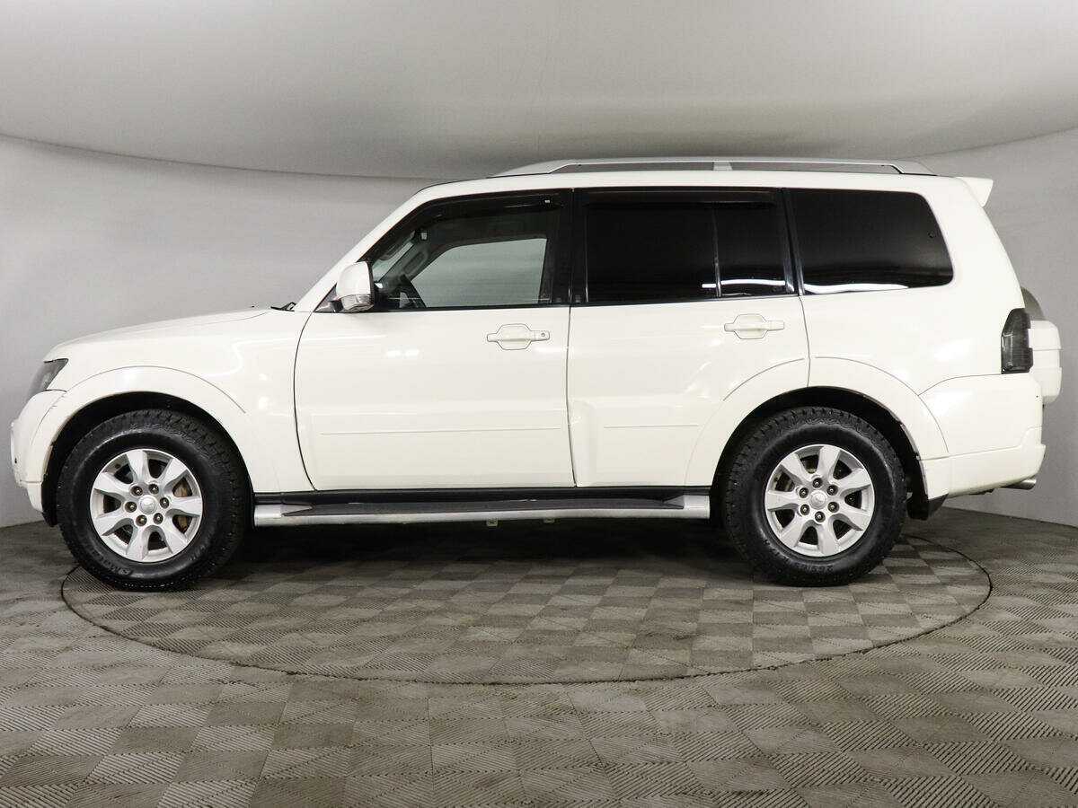 Mitsubishi Pajero с пробегом — 2011 год. Фото: #7