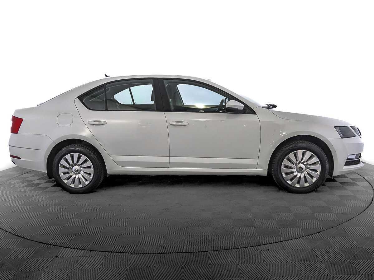 Skoda Octavia с пробегом — 2017 год. Фото: #3