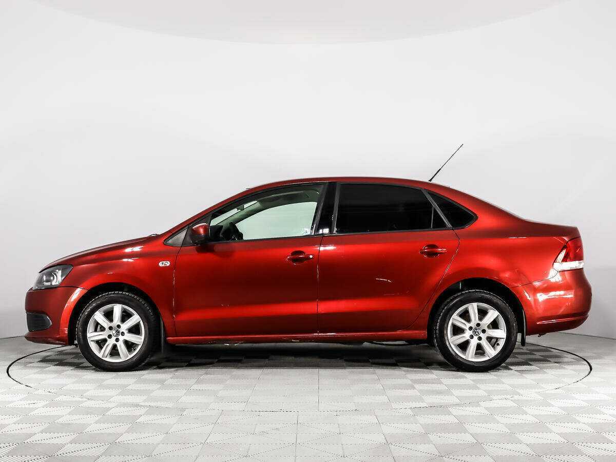 Volkswagen Polo с пробегом — 2012 год. Фото: #7