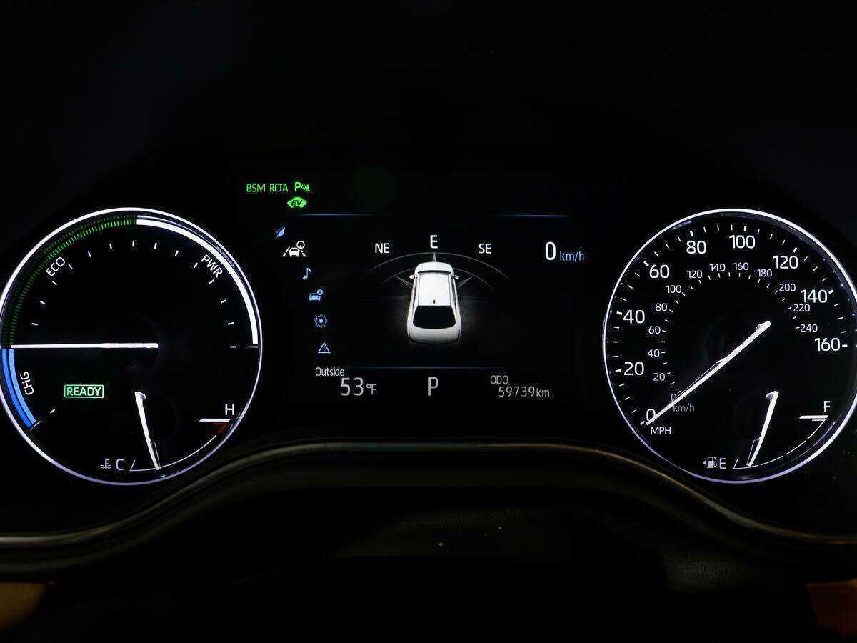 Toyota Avalon с пробегом — 2018 год. Фото: #10